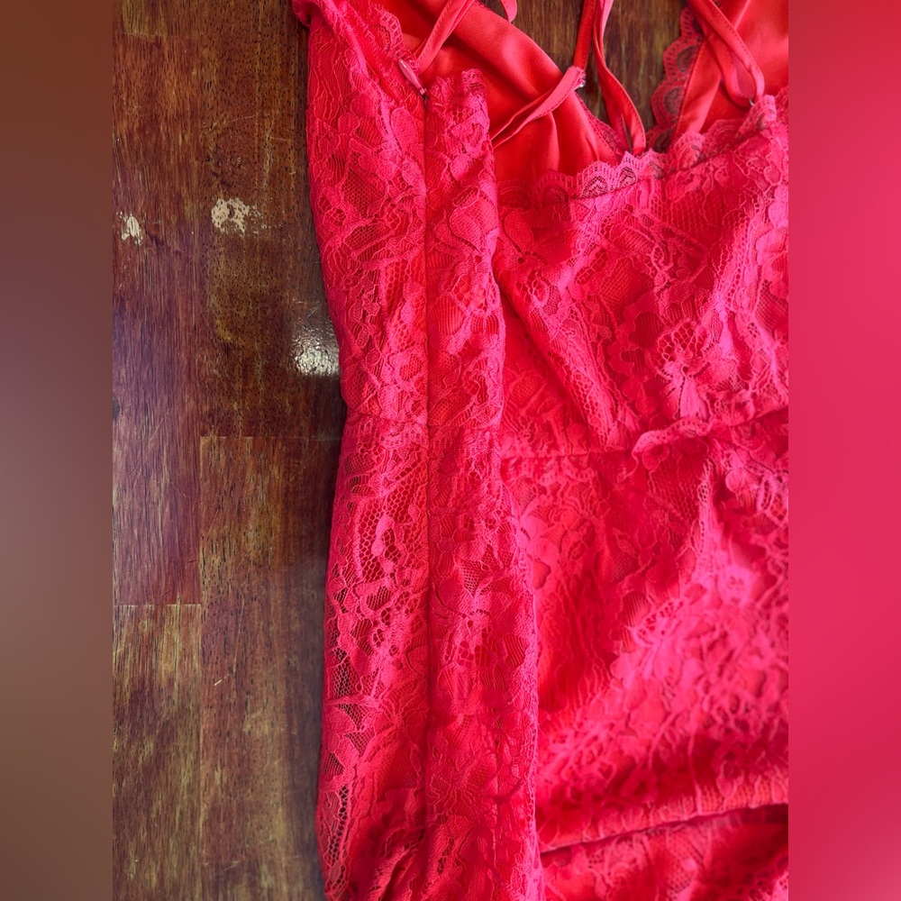 Lovers + Friends Levesque Red Lace Lined Mini Dress Size M Babydoll Feminine - Picture 7 of 10
